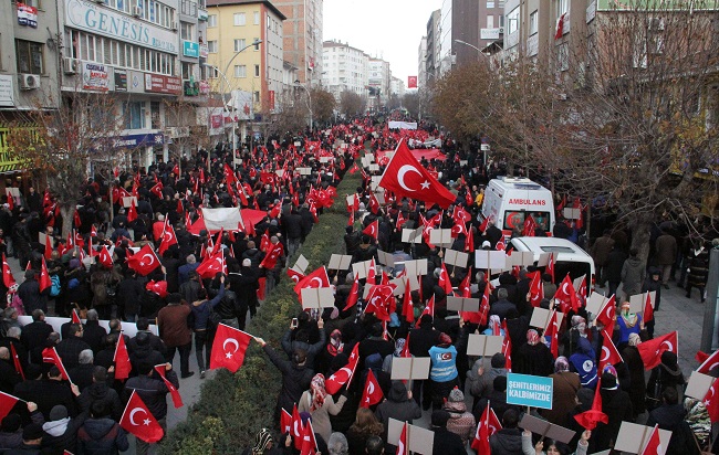 ÇORUM’DA ON BİNLERCE VATANDAŞ KARDEŞLİK İÇİN TEK YÜREK OLDU. (M. MUTTALİP YALÇIN/ÇORUM-İHA)