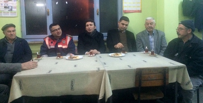 KAYMAKAM KÖYLÜNÜN YANINDA