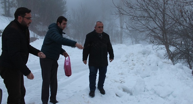 YABANİ HAYVANLARA YEM BIRAKTILAR