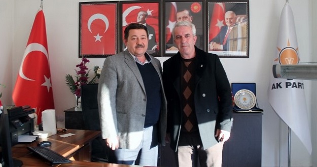 CHP’Lİ ÜYE AK PARTİ’YE GEÇTİ