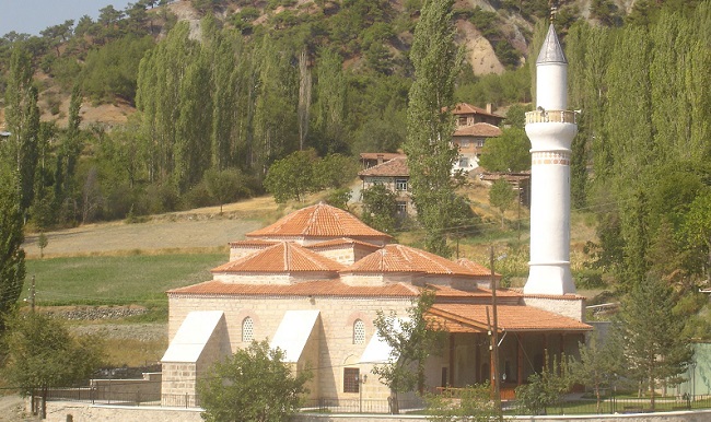 TARİHİ CAMİ İBADETE AÇILDI