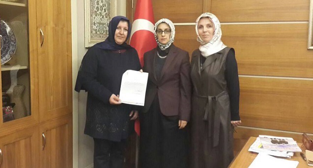 ŞAZİYE ŞENAY BAŞKAN OLDU