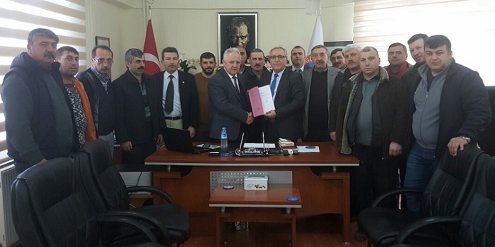 BAŞKAN İŞÇİLERE YÜZDE 14 ZAM YAPTI