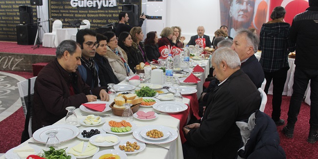 CHP TEŞKİLATI GAZETECİLERLE BULUŞTU