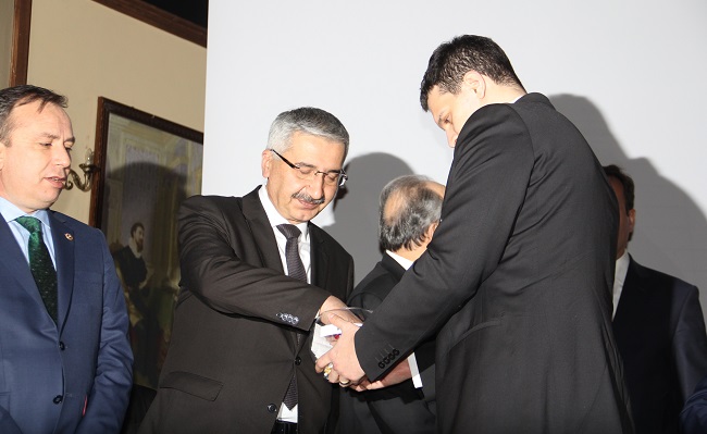 TOKİ TARAFINDAN ÇORUM'A YAPTIRILAN 140 KONUTUN HAK SAHİPLERİ KURA İLE BELİRLENDİ (M. MUTTALİP YALÇIN/ÇORUM-İHA)