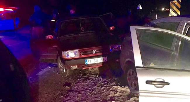 ÇORUM'DA MEYDANA GELEN TRAFŞK KAZASINDA 10 KİŞİ YARALANDI (SERKAN ŞANSEVER/ÇORUM-İHA)