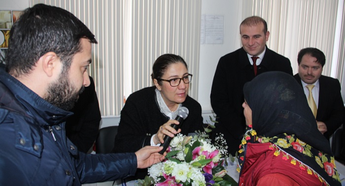 AK PARTİ ÇORUM MİLLETVEKİLİ İLKSEN CERİTOĞLU KURT, "LAÇİN'DE FIRSAT VAR2 PROJESİ KAPSAMINDA EĞİTİM VERİLEN KURSİYERLERLE BİR ARAYA GELDİ (M. MUTTALİP YALÇIN/ÇORUM-İHA)