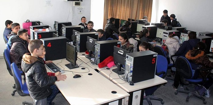 İNTERNET EVİNE YOĞUN İLGİ
