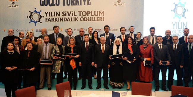 ÇORUM DERNEĞİNE YILIN ÖDÜLÜ