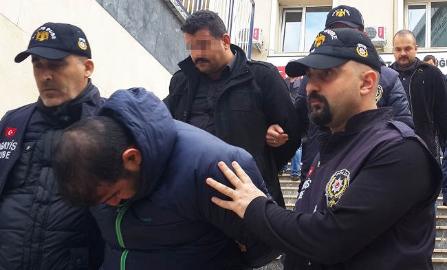 ALTIN HIRSIZLARI POLİSE YAKALANDI