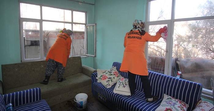 BAŞKAN’DAN YAŞLILARA ÖZEL HİZMET