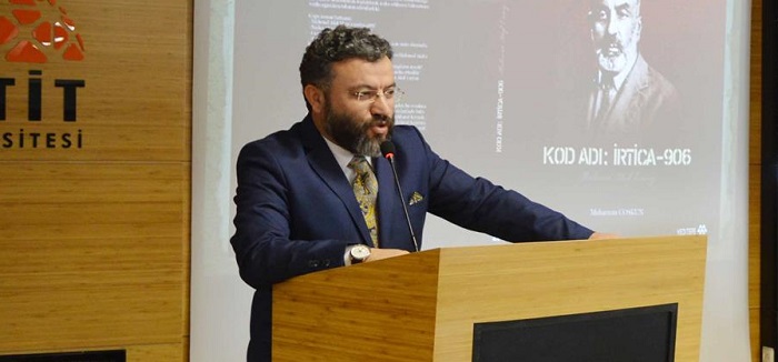 MEHMET AKİF’İ ÖĞRENCİLERE ANLATTI