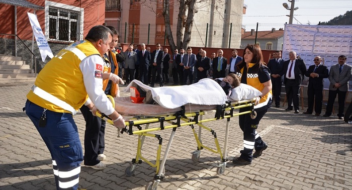 TATBİKATA İLÇEDEKİ TÜM OKUL ÖĞRENCİLERİ KATILDI (TUNCAY MUMCU/ÇORUM-İHA)