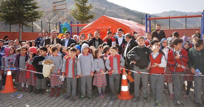 ÖĞRENCİLER TATBİKATI İLĞİ İLE İZLEDİ (TUNCAY MUMCU/ÇORUM-İHA)