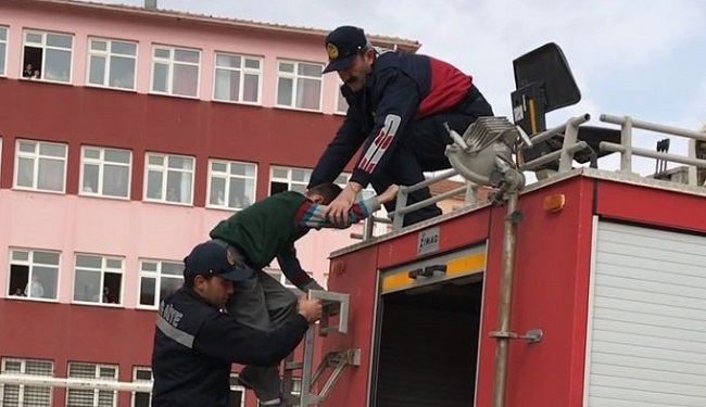 ÖĞRENCİLERDEN BAŞARILI TATBİKAT