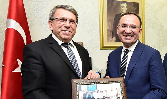 BAKAN’A ÇORUM’DA SÜRPRİZ HEDİYE