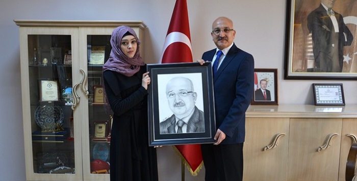 IRAKLI MÜLTECİDEN SÜRPRİZ HEDİYE