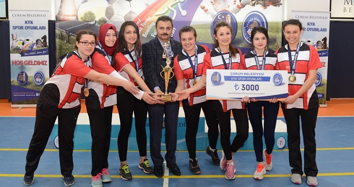 SPORDA BAŞARILI OLANLARA ÖDÜL