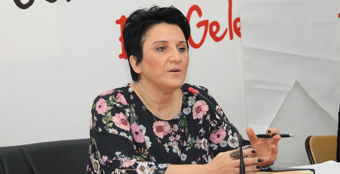 YAZAR ALTAN ÖĞRENCİLERLE SÖYLEŞİ YAPTI