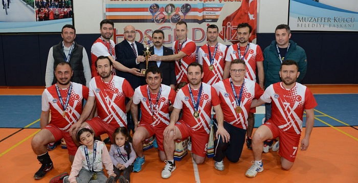 KURUMLARARASI SPOR ŞÖLENİ SONA ERDİ