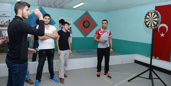 DART VE BOWLİNGDE KIYASIYA MÜCADELE