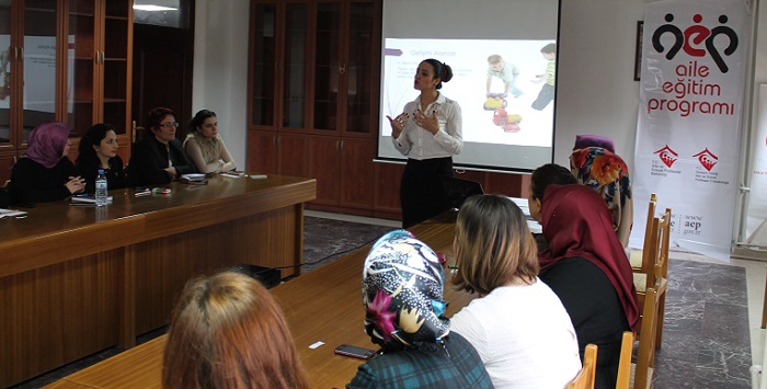 AİLE EĞİTİM PROGRAMI DEVAM EDİYOR