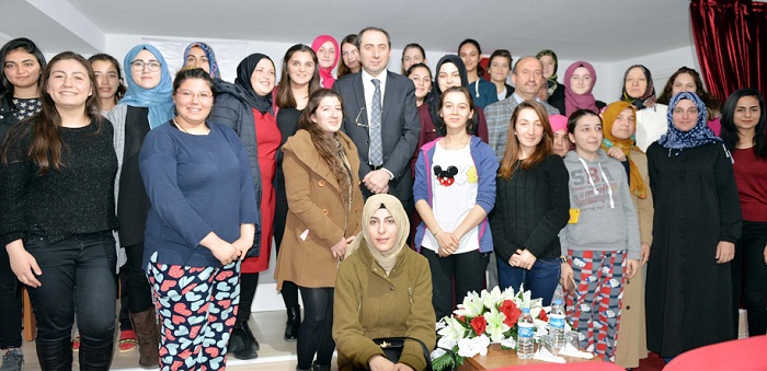 REKTÖR YURT ÖĞRENCİLERİYLE BULUŞTU
