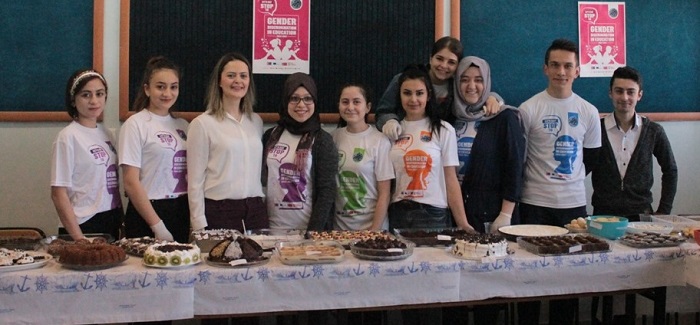 MEHMETÇİK ANADOLU’DA 8 MART KERMESİ