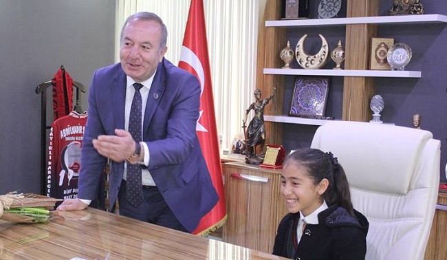 BAŞKAN KOLTUĞUNU SUDE’YE DEVRETTİ