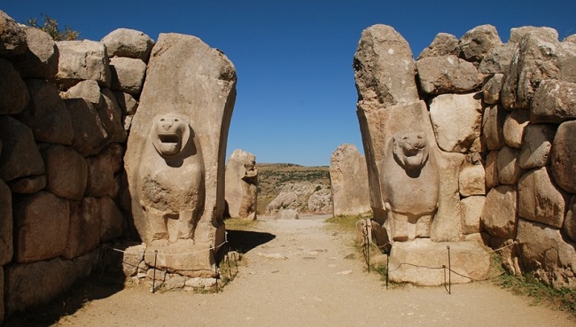 HATTUŞA’DA PURİLLİYA BAHAR BAYRAMI