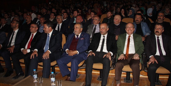 TÜRKİYE KAMU ÇALIŞANLARI KALKINMA VE DAYANIŞMA VAKFI ÇORUM ŞUBESİ TARAFINDAN "15 TEMMUZ'DAN 16 NİSAN'A" KONULU KONFERANS DÜZENLENDİ. (M. MUTTALİP YALÇIN/ÇORUM-İHA)