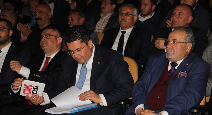 TÜRKİYE KAMU ÇALIŞANLARI KALKINMA VE DAYANIŞMA VAKFI ÇORUM ŞUBESİ TARAFINDAN "15 TEMMUZ'DAN 16 NİSAN'A" KONULU KONFERANS DÜZENLENDİ. (M. MUTTALİP YALÇIN/ÇORUM-İHA)