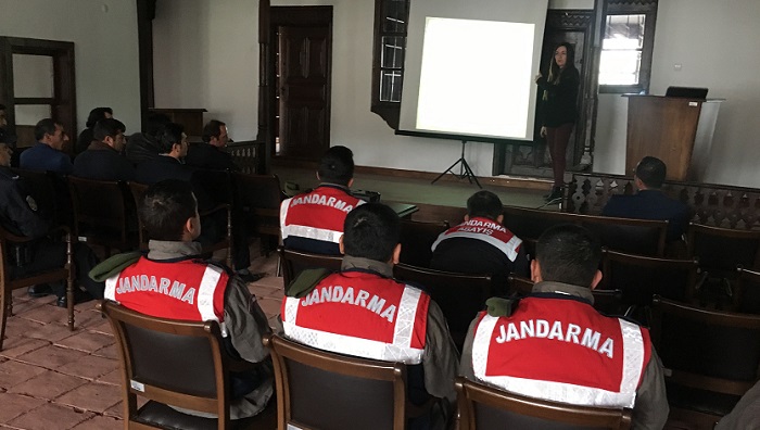 BOĞAZKALE'DE DÜZENLENEN EĞİTİM PROGRAMDA KOLLUK KUVVETLERİNE DEĞERLER EĞİTİMİ VERİLDİ (İHA/ÇORUM-İHA)