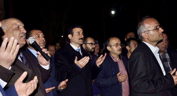 TUNCELİ'NİN PÜLÜMÜR İLÇESİNDE POLİS HELİKOPTERİNİN DÜŞMESİ SONUCU ŞEHİT OLAN JANDARMA ASTSUBAY KIDEMLİ ÇAVUŞ YAVUZ SELİM KARAMAN, ELAZIĞ'DA DÜZENLENEN TÖRENİN ARDINDAN HAVAYOLUYLA MERZİFON'A, BURADAN DA KARAYOLUYLA ÇORUM'UN SUNGURLU İLÇESİNE GETİRİLDİ. (SERKAN ŞANSEVER/ÇORUM-İHA)