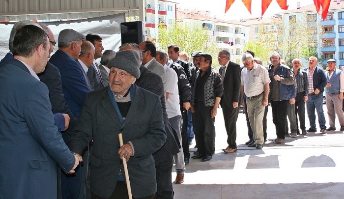 PROTOKOL TARAFINDAN KAPIDA KARŞILANDILAR (SERKAN ŞANSEVER/ÇORUM-İHA)