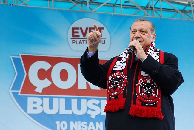 CUMHURBAŞKANI RECEP TAYYİP ERDOĞAN, İSKİLİP, ALACA VE OSMANCIK İLÇELERİNE BU YIL, DODURGA, MECİTÖZÜ, OĞUZLAR İLÇELERİNE İSE 2019 YILINDA DOĞALGAZ VERİLECEĞİNİ BELİRTEREK, "ÇORUM'UN İLÇELERİNİ DE DOĞALGAZIN RAHATLIĞI VE TEMİZLİĞİYLE TANIŞTIRIYORUZ" DEDİ. (İHA/ÇORUM-İHA)