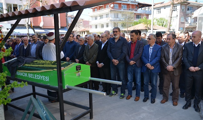 ÇORUM’UN OSMANCIK İLÇESİNDE GÖREV YAPAN ORHAN GÜÇLÜ, SON YOLCULUĞUNA UĞURLANDI. (İHA/ÇORUM-İHA)
