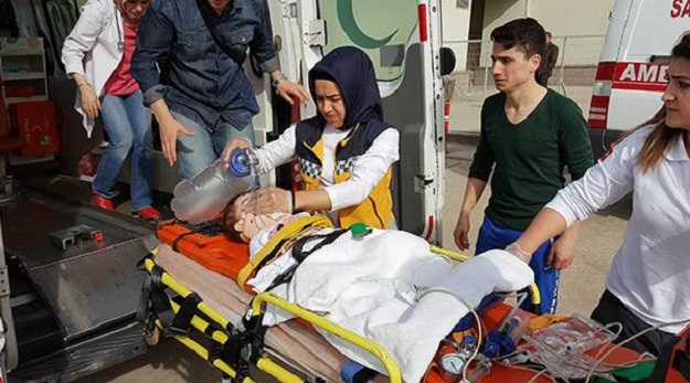 MİNİK ÇOCUK PENCEREDEN DÜŞTÜ