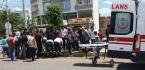 OTOMOBİL İLE MOTOSİKLET ÇARPIŞTI