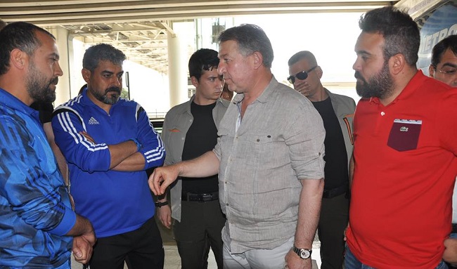EMNİYET MÜDÜRÜ ÖZÜR DİLEDİ