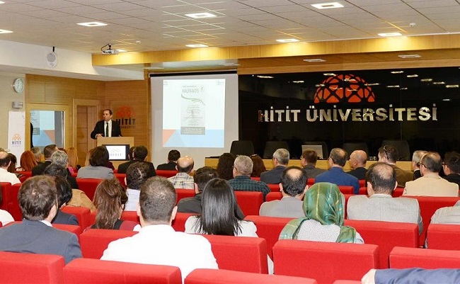 TOPLANTIYA HİTİT ÜNİVERSİTESİ REKTÖRÜ PROF. DR. REHA METİN ALKAN, REKTÖR YARDIMCISI PROF. DR. NURCAN BAYKAM, TIP FAKÜLTESİ DEKAN V. PROF. DR. METE DOLAPÇI VE FAKÜLTE ÖĞRETİM ELEMANLARI KATILDI (BÜLENT ÖZKALELİ/ÇORUM-İHA)