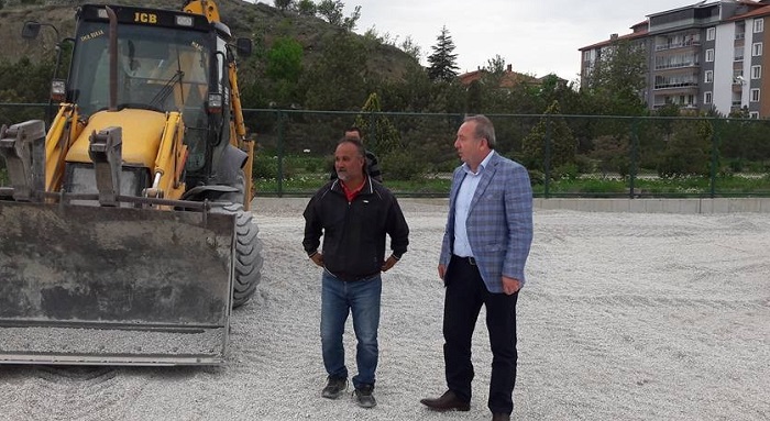 YETKİLİLERDEN BİLGİ ALDI (SERKAN ŞANSEVER/ÇORUM-İHA)