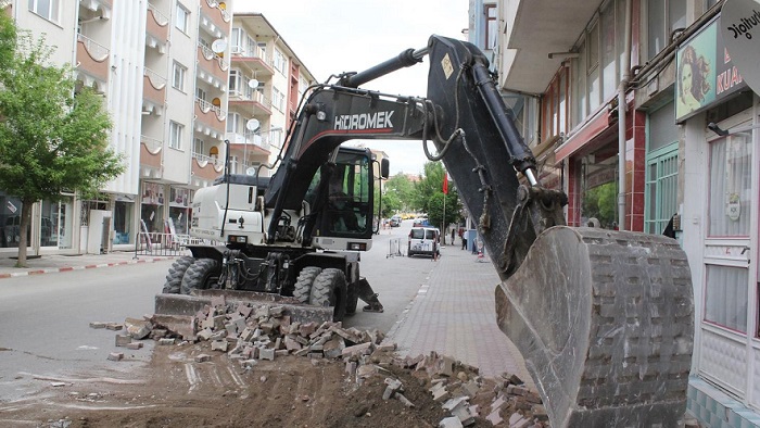 CADDELER BAŞTAN AŞAĞIYA YENİLECEK (SERKAN ŞANSEVER/ÇORUM-İHA)
