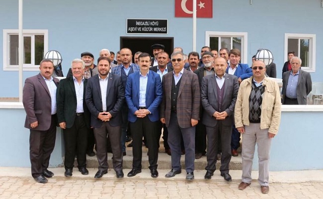 KAYMAKAM KÖYLERDE YAĞMUR DUASINA KATILIYOR (SERKAN ŞANSEVER/ÇORUM-İHA)