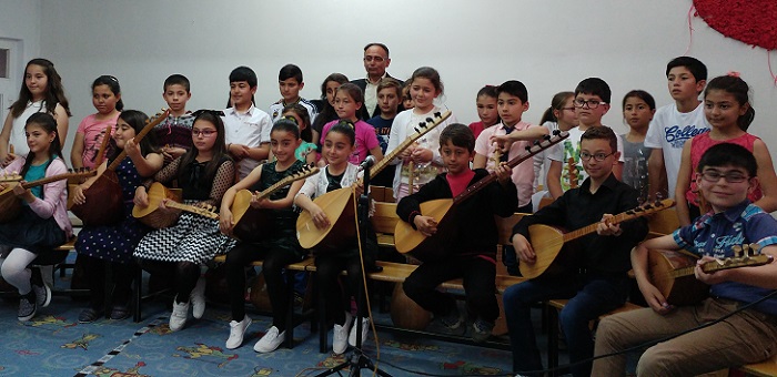 ÖĞRENCİLERDEN HARİKA MÜZİK ZİYAFETİ