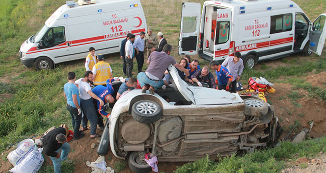 YOLLAR KAN GÖLÜNE DÖNDÜ