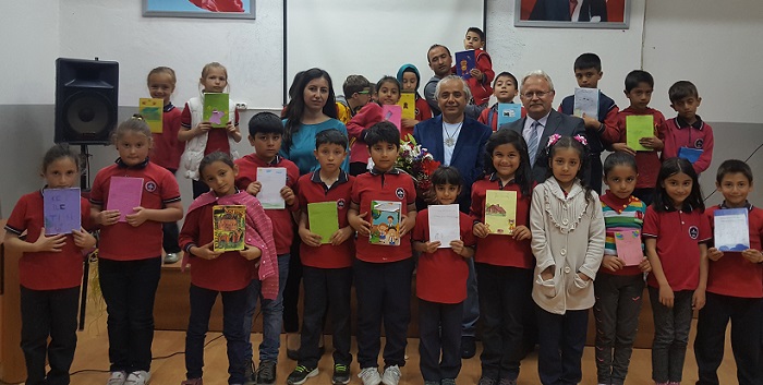 ŞAHİN KÜÇÜK YAZARLARLA BULUŞTU