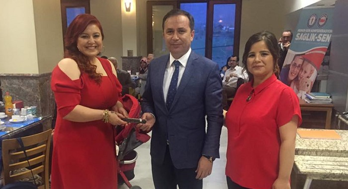 SAĞLIKÇILARIN YEMEĞİNE KATILDI