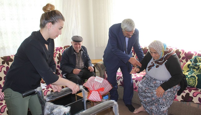BAŞKAN ONLARI BÖYLE SEVİNDİRDİ