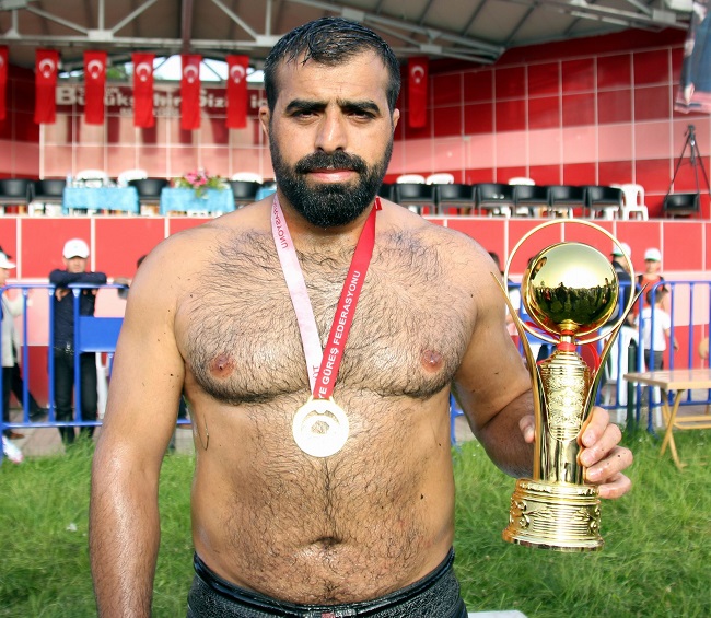 SAMSUN DİN GÖREVLİLERİ DERNEĞİ TARAFINDAN 21.’Sİ DÜZENLENEN YAĞLI GÜREŞLERDE ÜNAL KARAMAN BAŞPEHLİVAN OLDU. (ERDİ DEMÜR/SAMSUN-İHA)